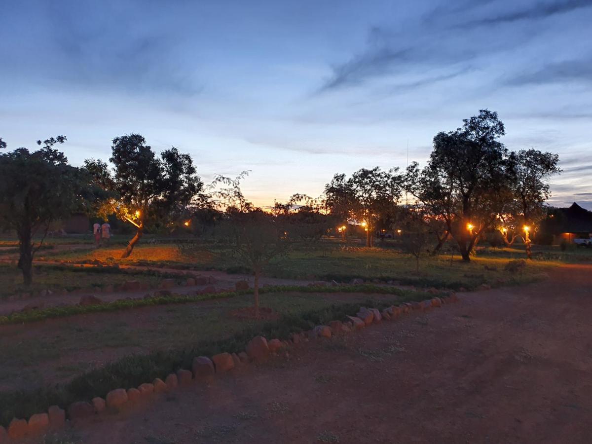 Golden Impalas Bush Resort Hammanskraal Bagian luar foto