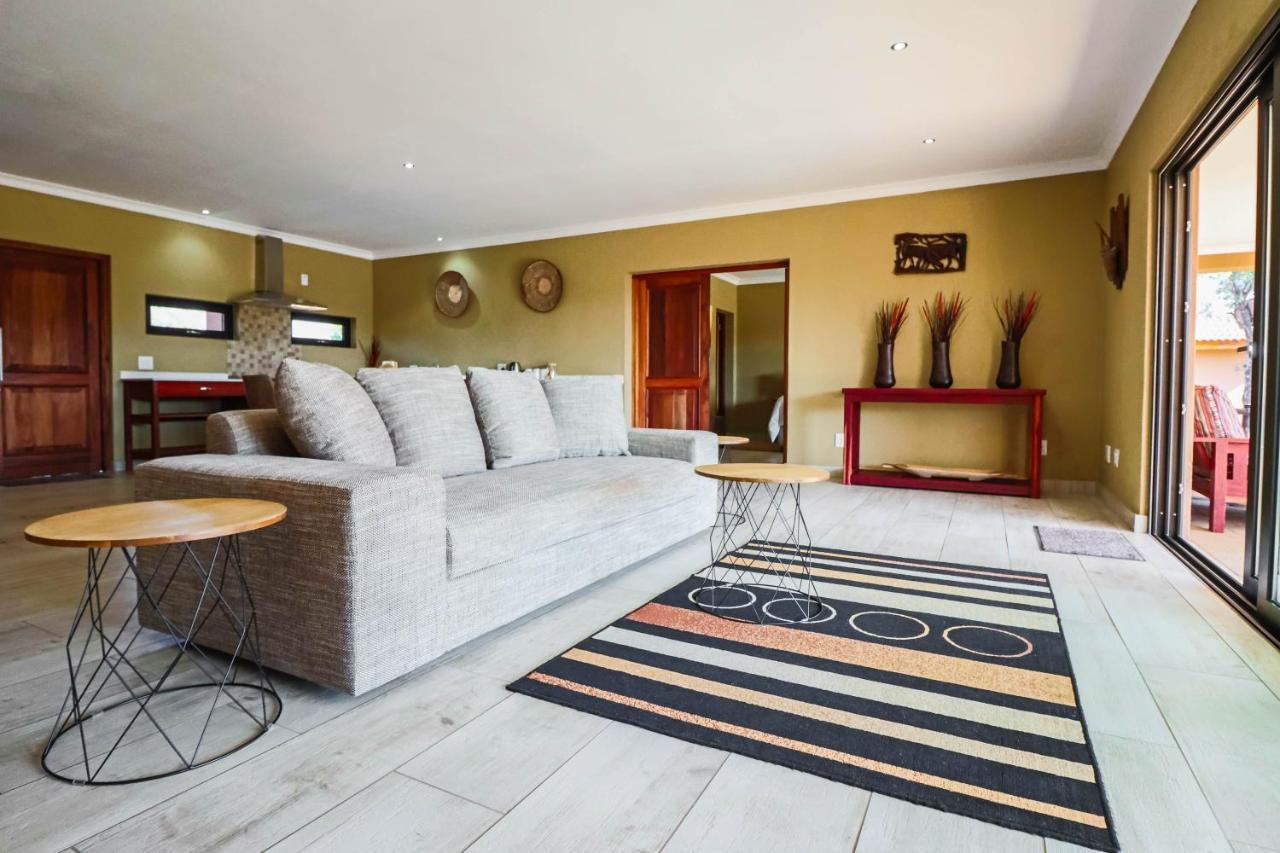 Golden Impalas Bush Resort Hammanskraal Bagian luar foto
