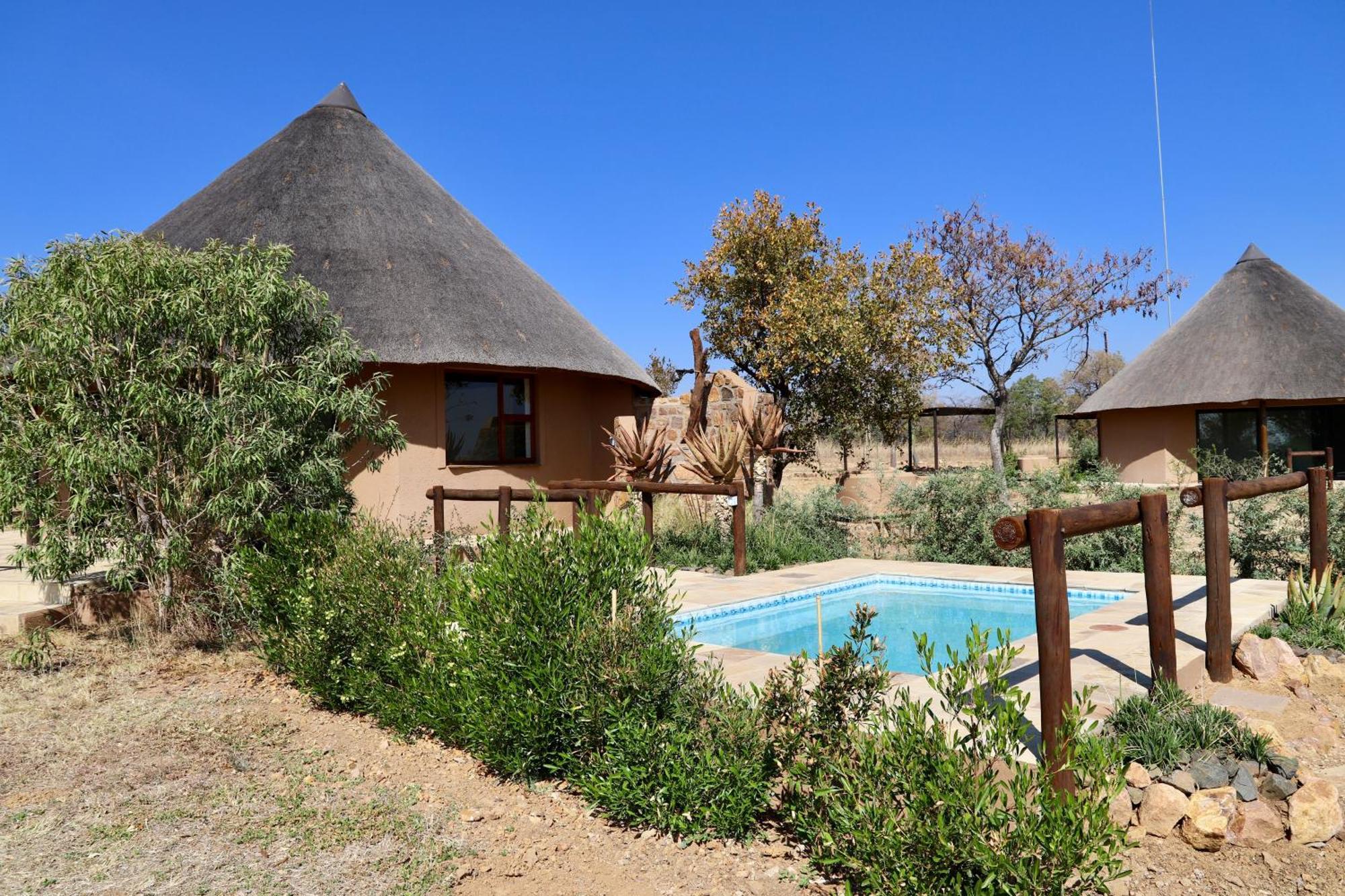 Golden Impalas Bush Resort Hammanskraal Bagian luar foto
